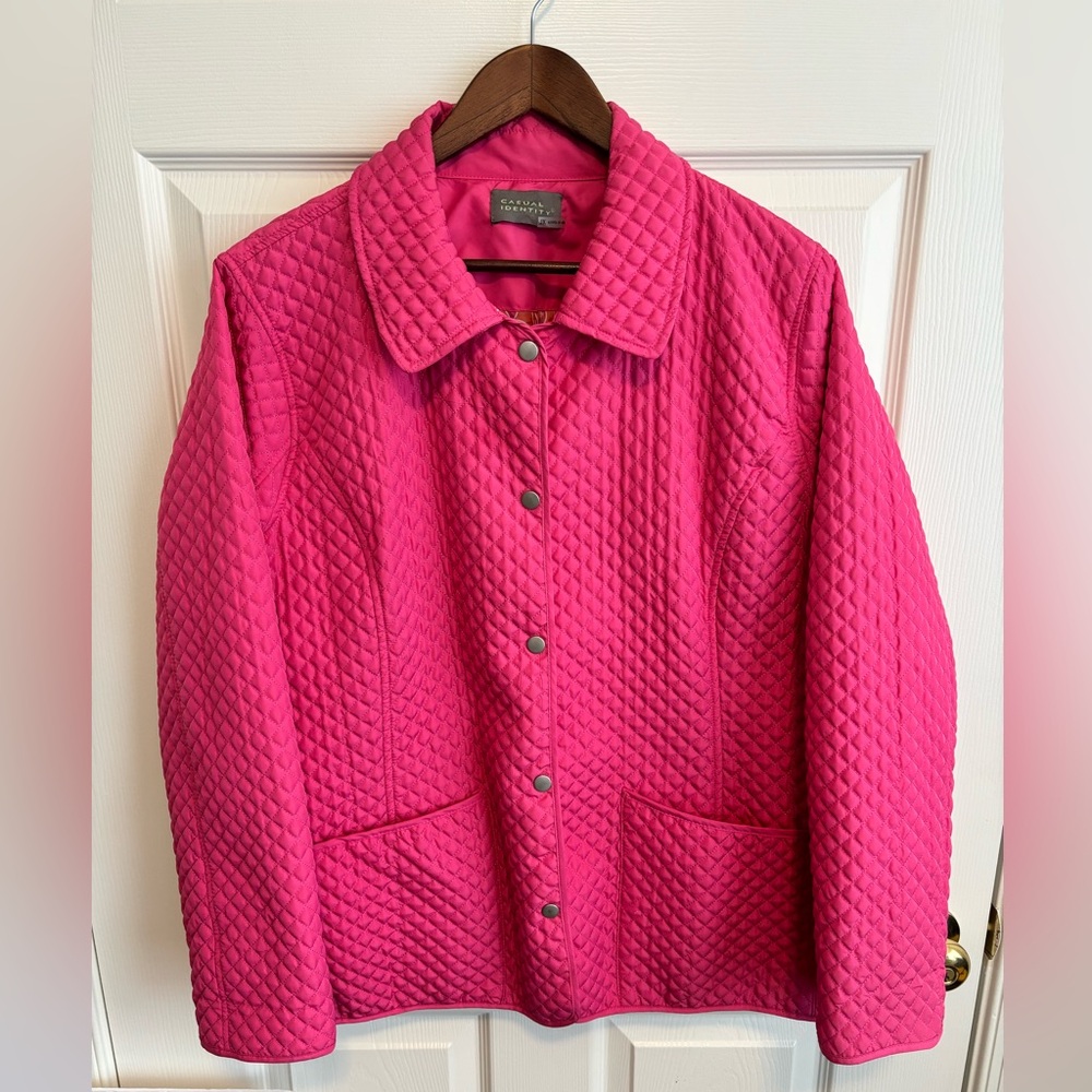 CASUAL IDENTITY PINK QUILTED SNAP FRONT LINED MID LENGTH CLASIC JACkET. SZ XL - Picture 2 of 12